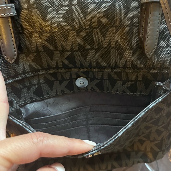 Michael Kors Black Gray Jet Set Pocket Open Bucket Tote Shoulder Handbag Purse - Picture 3 of 5